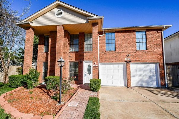 Attached, Exterior, Facade, Brick Facade, Brick Traditional