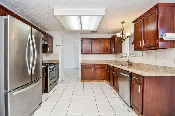 Chandelier, Interior, Kitchen, Stainless Steel Appliances