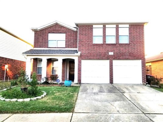 Attached, Exterior, Facade, Brick Facade, Brick Traditional