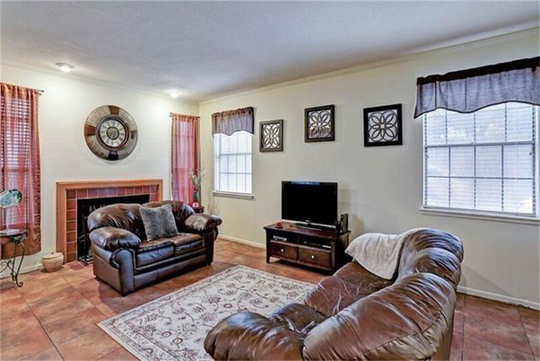 Fireplace, Interior, Living room, Recessed Lighting