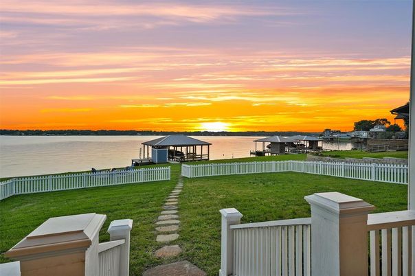 Backyard, Exterior, Lake, Water