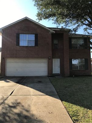 Attached, Exterior, Facade, Brick Facade, Brick Traditional