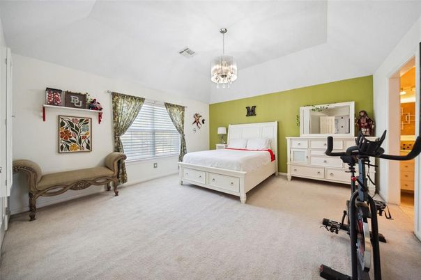 Bedroom, Fitness Equipment, Interior, Pendant Lights