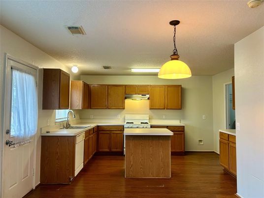 Interior, Kitchen, Pendant Lights, Wood Texture Flooring