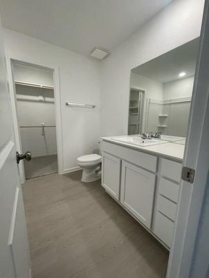 Bathroom, Interior, Recessed Lighting, Wood Texture Flooring