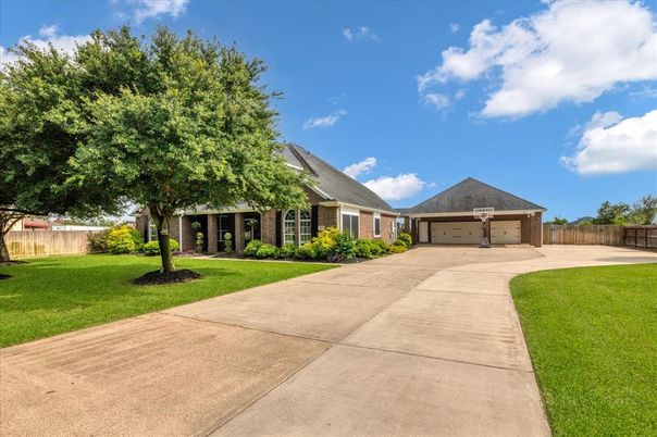 Backyard, Detached Garage, Exterior