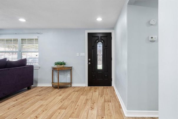 Interior, Recessed Lighting, Wood Texture Flooring