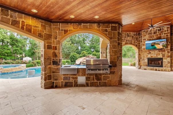 Exterior, Fireplace, Pool