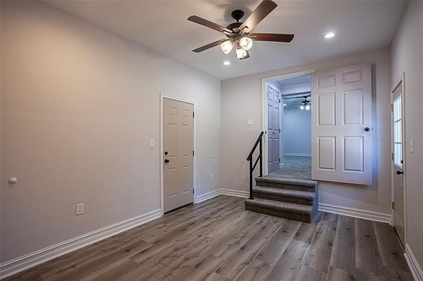 Interior, Recessed Lighting, Wood Texture Flooring