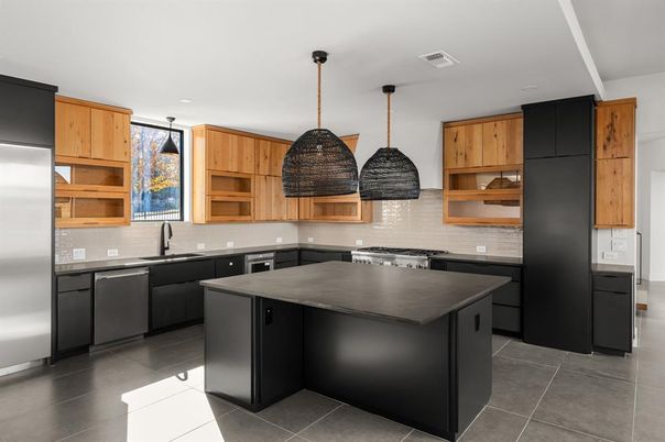 Interior, Kitchen, Pendant Lights, Stainless Steel Appliances