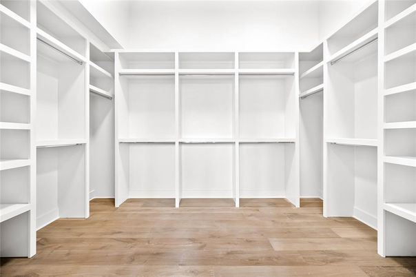 Interior, Walk-in Closets, Wood Texture Flooring