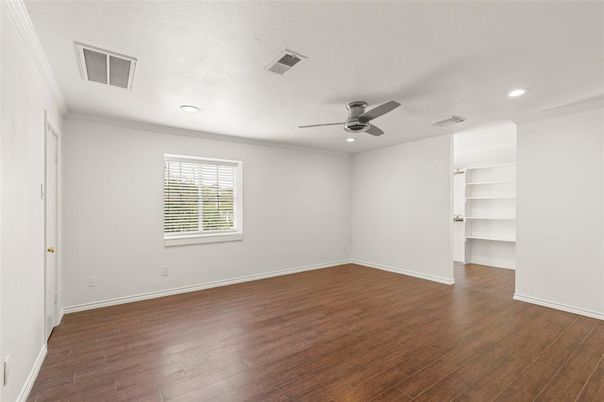 Empty room, Interior, Recessed Lighting, Wood Texture Flooring
