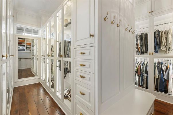 Interior, Walk-in Closets, Wood Texture Flooring