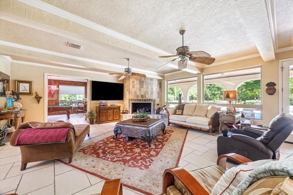 Fireplace, Interior, Living room