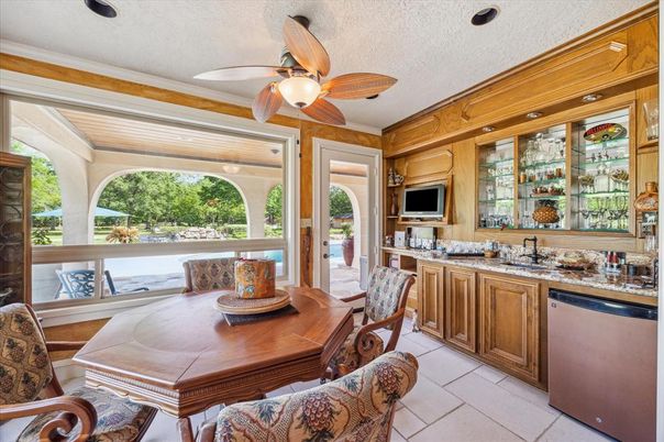 Dining room, Interior, Recessed Lighting