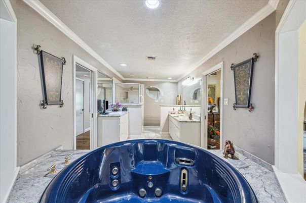 Hot Tub, Interior, Recessed Lighting