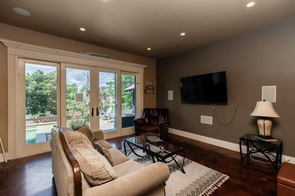 Interior, Living room, Recessed Lighting, Wood Texture Flooring