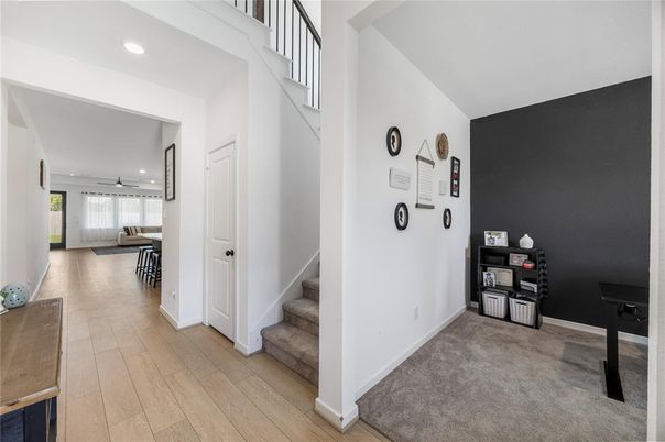 Interior, Recessed Lighting, Wood Texture Flooring