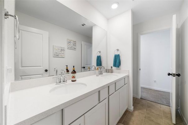 Bathroom, Dual Sink Vanities, Interior, Recessed Lighting