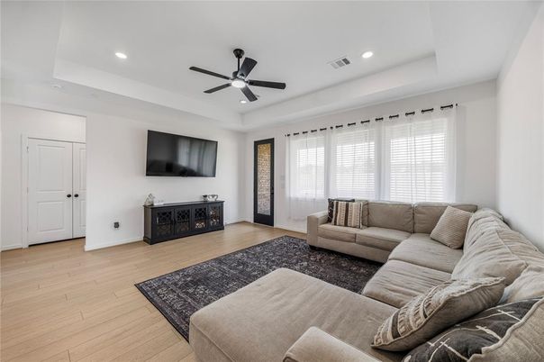 Interior, Living room, Recessed Lighting, Wood Texture Flooring