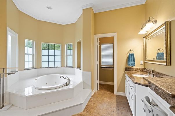 Bathroom, Dual Sink Vanities, Interior