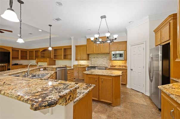 Chandelier, Interior, Kitchen, Pendant Lights, Recessed Lighting, Stainless Steel Appliances