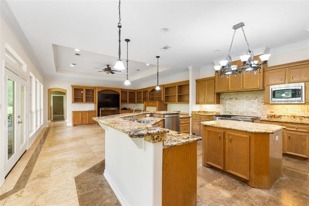 Chandelier, Interior, Kitchen, Pendant Lights, Recessed Lighting, Stainless Steel Appliances