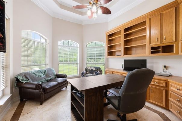 Home Office, Interior