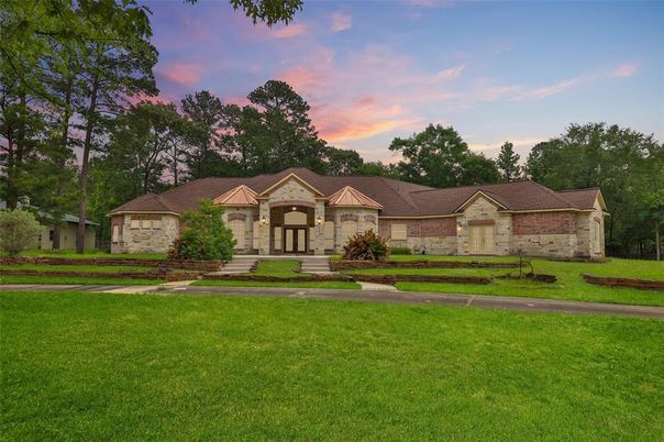Attached, Backyard, Exterior, Facade, French Provincial