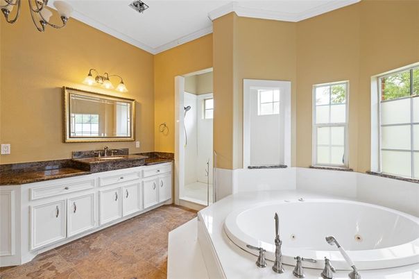 Bathroom, Dual Sink Vanities, Interior