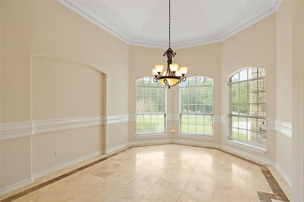 Chandelier, Interior