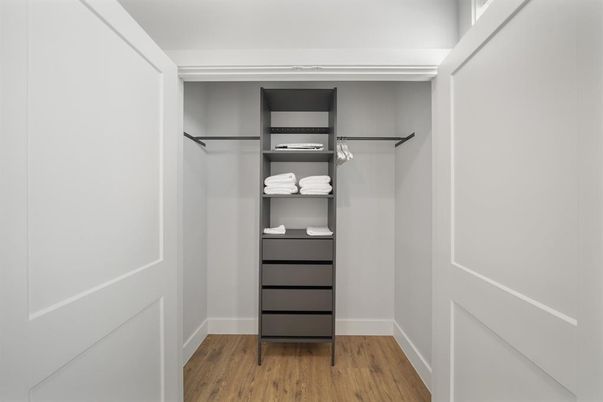 Interior, Walk-in Closets, Wood Texture Flooring