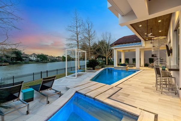 Exterior, Pool, Water