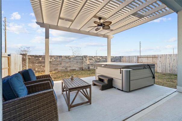 Exterior, Hot Tub