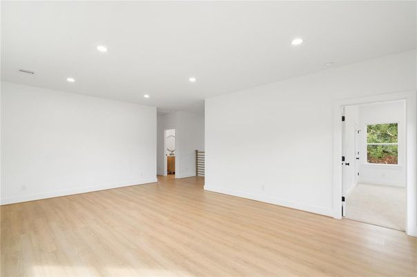 Empty room, Interior, Recessed Lighting, Wood Texture Flooring