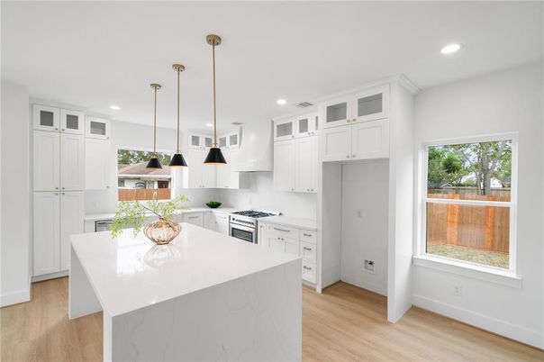 Interior, Kitchen, Pendant Lights, Recessed Lighting, Wood Texture Flooring