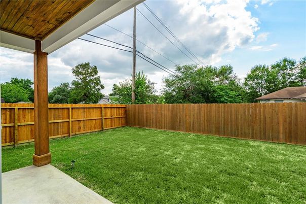 Backyard, Exterior