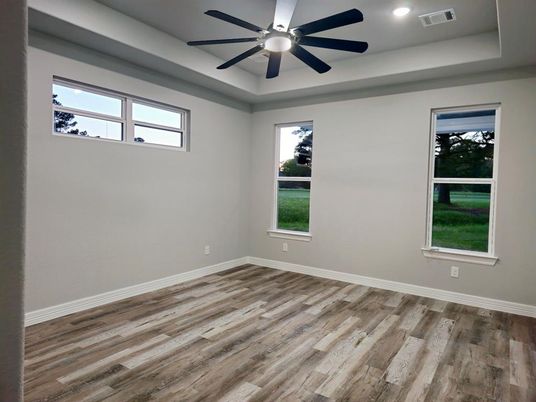 Empty room, Interior, Recessed Lighting, Wood Texture Flooring