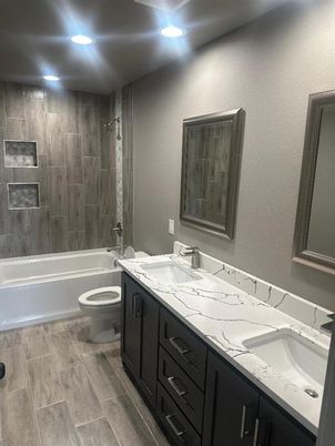 Bathroom, Dual Sink Vanities, Interior, Recessed Lighting