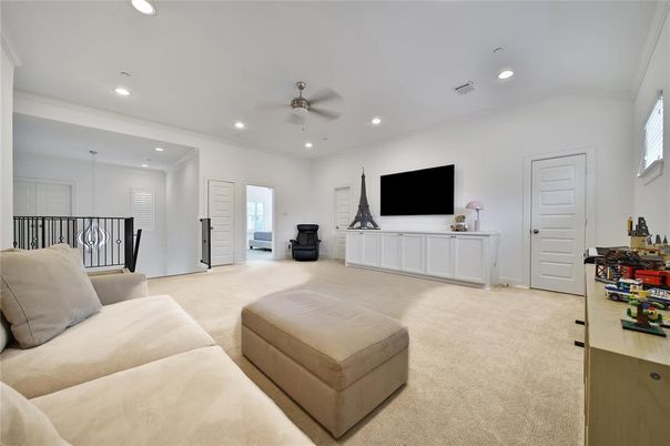 Interior, Living room, Pendant Lights, Recessed Lighting