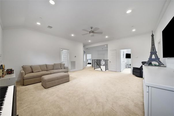 Interior, Piano, Recessed Lighting