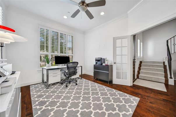 Home Office, Interior, Recessed Lighting, Wood Texture Flooring