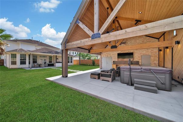 Backyard, Exterior, Hot Tub