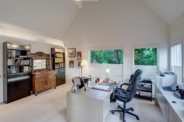 Home Office, Interior