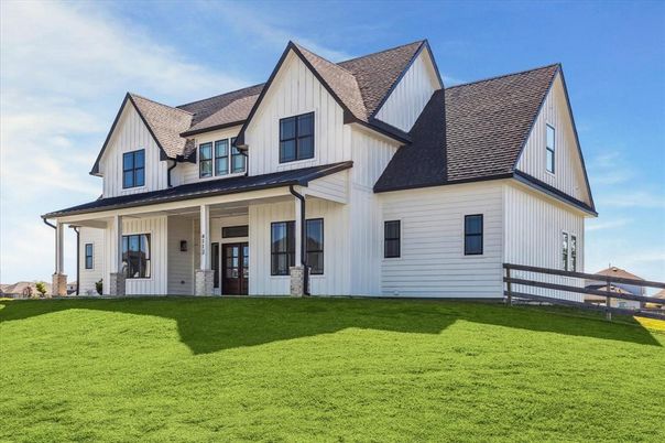 Exterior, Facade, Farmhouse