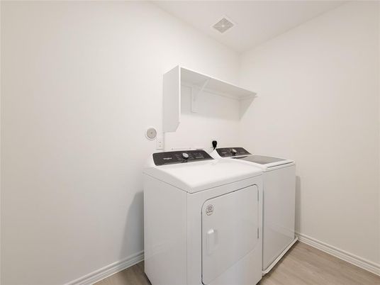 Interior, Washer, Wood Texture Flooring