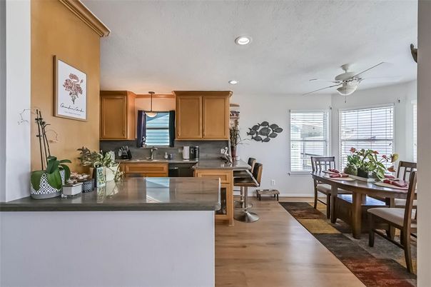 Dining room, Interior, Kitchen, Pendant Lights, Recessed Lighting, Wood Texture Flooring