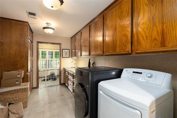 Interior, Washer