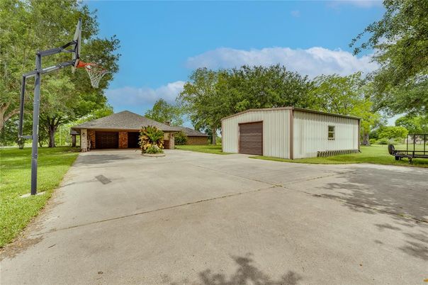 Backyard, Detached Garage, Exterior