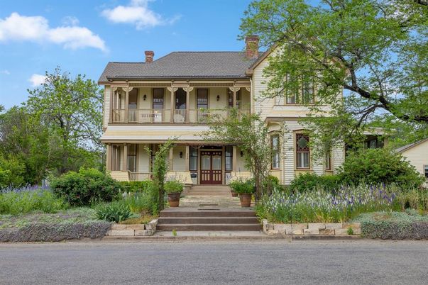 Exterior, Facade, French Provincial